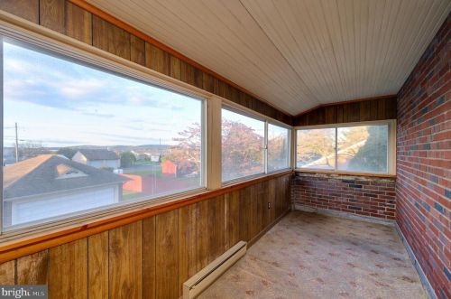 1002 York St, Hanover PA 17331-3360 exterior