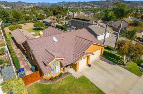 5276 Triple Crown Dr, Bonsall, CA 92003-3513