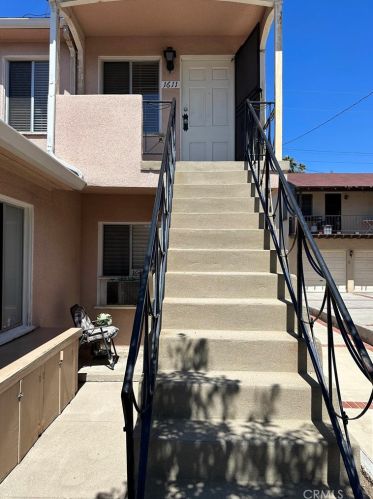 1609 Chevy Chase Dr, Glendale CA  91206-2800 exterior