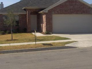 7209 Starwood Dr, Fort Worth TX  76137-4496 exterior