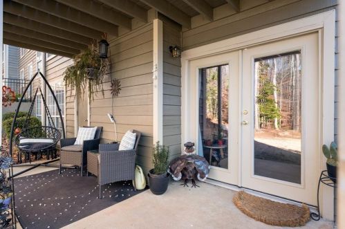 903 Riverview Dr, Marietta GA  30067-4512 exterior