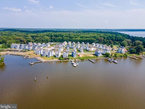 353 Marina Ave, Aberdeen MD  21001-4204 exterior