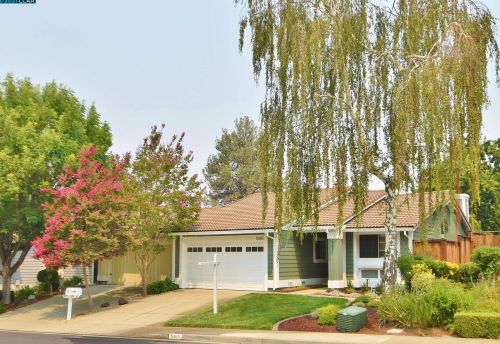 5265 Grasswood Ct, Concord, CA 94521-5001
