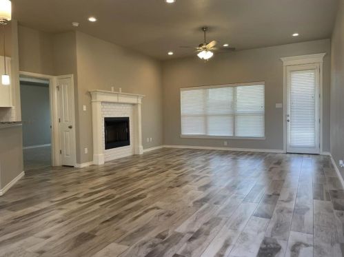 3311 Windcrest Ct, Granbury TX  76049 exterior