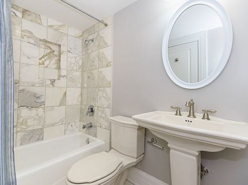 1201 Astor St, Chicago IL  60610-2397 exterior