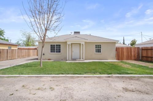1516 Swalls Ln, Modesto, CA 95358-2347