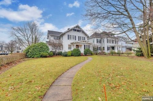 498 Hanks Ave, Ridgewood, NJ 07450-4622