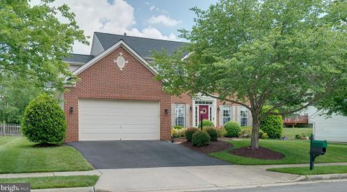 9671 Laurencekirk Pl, Bristow, VA 20136-2714