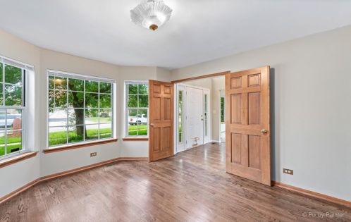 1210 Easton Dr, Carol Stream IL  60188-4817 exterior