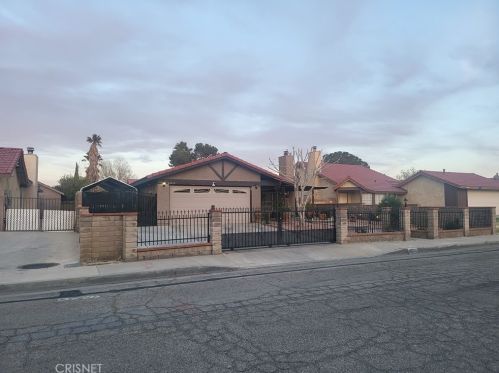 43838 Nicole St, Lancaster, CA 93535-5776