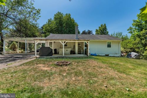 481 Cranes Gap Rd, Carlisle PA  17013-9602 exterior