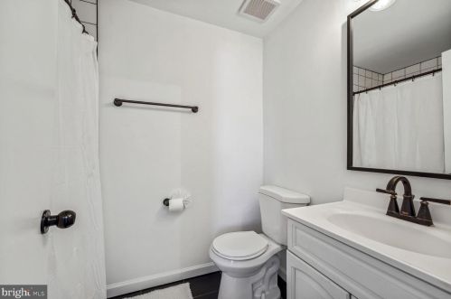 14129 Morrison Ct, Woodbridge VA  22193-4434 exterior