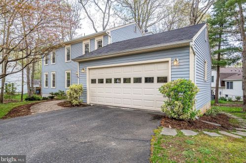 6218 Belleair Rd, Springfield, VA 22015-3801