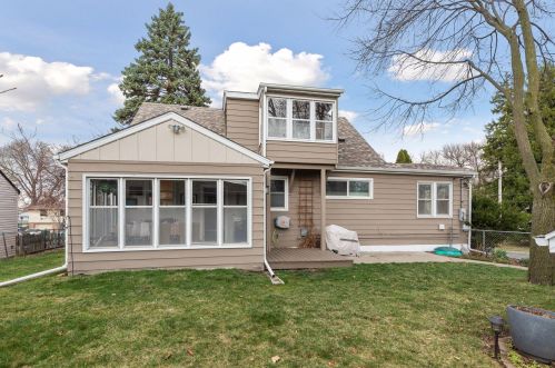 402 Bernard St, Saint Paul MN  55118-1611 exterior