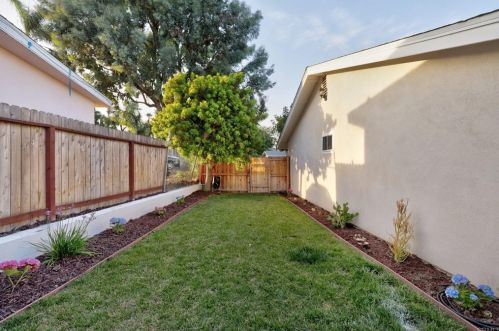 338 Plaza De Benito Juarez, Vista CA  92083-3549 exterior