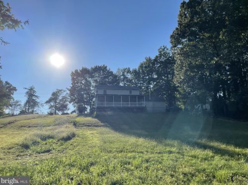 8301 Seays Rd, Spotsylvania, VA 22551-3427