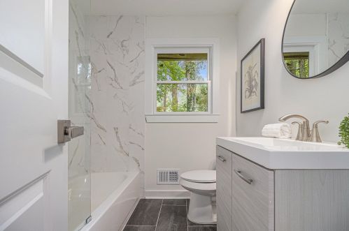 2130 Bolling Brook Dr, Atlanta GA  30311-2516 exterior