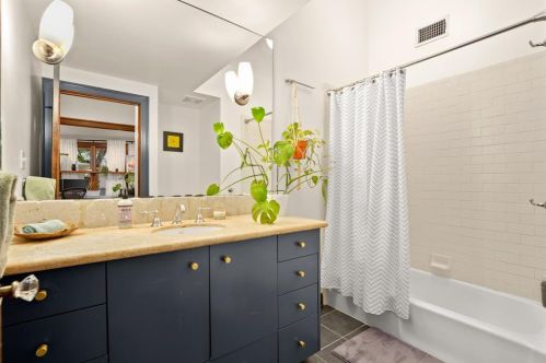 1305 40 St, Austin TX  78756-3614 exterior