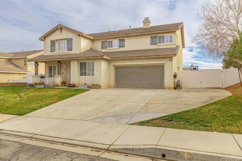 42330 73rd St, Lancaster, CA 93536-7385