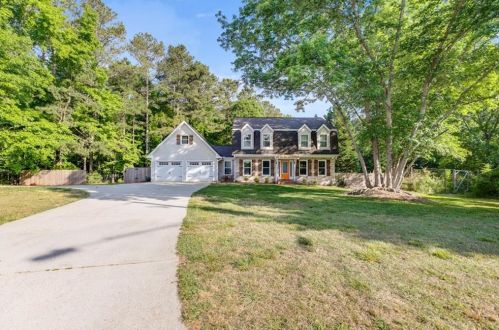 111 Lake Terrace Ct, Carrollton, GA 30117-1820