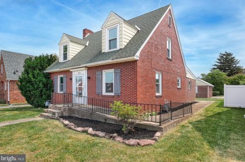 819 Hill St, York, PA 17403-2967