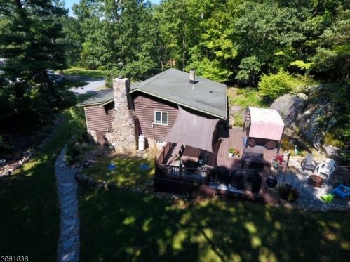 16 Hillcrest Ave, Fredon, NJ 07860-8842