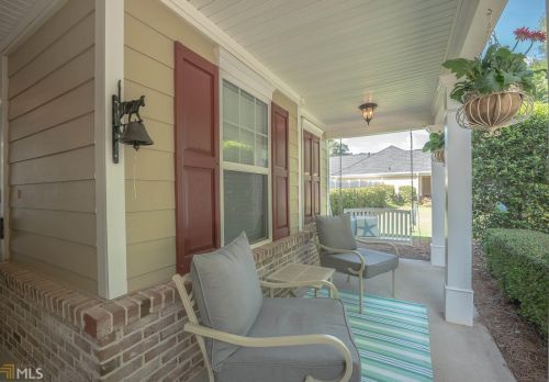 136 Cottage Club Dr, Locust Grove, GA 30248-4220