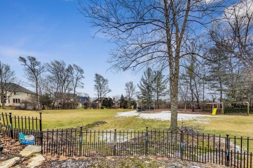 347 Willowood Ln, Willowbrook IL  60527-3900 exterior