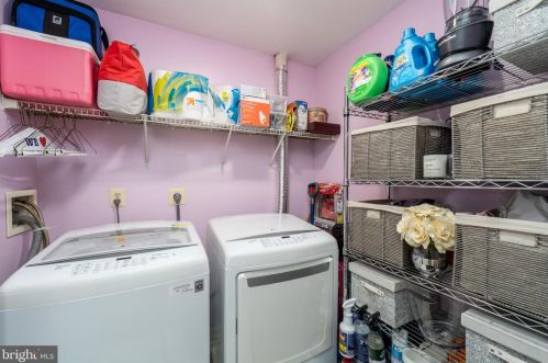 9050 Gracious End Ct, Columbia MD  21046-2725 exterior