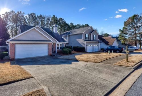 130 Stoneforest Dr, Holly Springs, GA 30189-2553