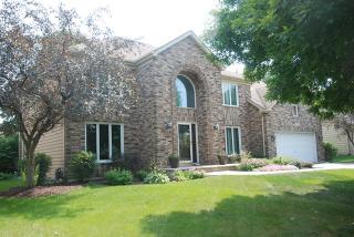 2608 Newport Dr, Naperville, IL 60565-4333