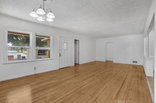 1319 Kearney St, Riverside, CA 92501-1613