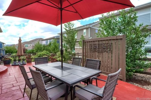 26901 Roxbury Pl, Denver CO  80016-7528 exterior