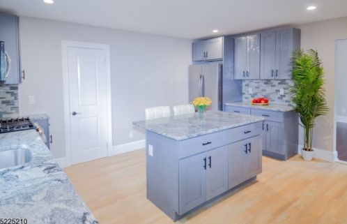 9 James St, Montclair NJ  07042-2901 exterior