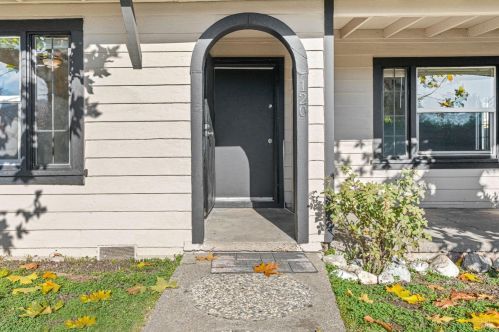 120 Thomas St, Ukiah, CA 95482-5822