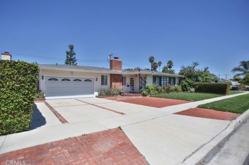 8913 Stardust Ln, Anaheim, CA 92804-5786