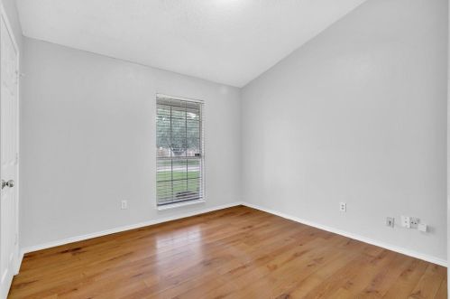 2533 Creekwood Ln, Fort Worth TX  76123-1111 exterior