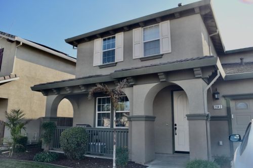 2040 Westport St, Manteca, CA 95337-7970