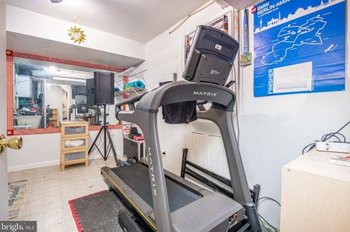 9408 Colesville Rd, Silver Spring MD 20901-4820 exterior