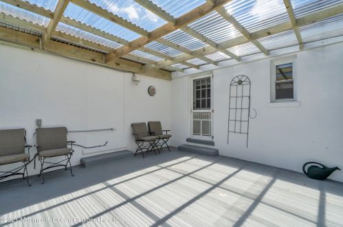 400 Parkview Ave, Tinton Falls NJ 07712-4732 exterior