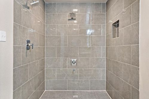 4801 Selkirk Dr, Fort Worth TX  76109-5043 exterior