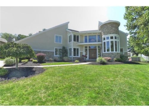 24150 Woodside Ln, Cleveland OH  44122-4030 exterior