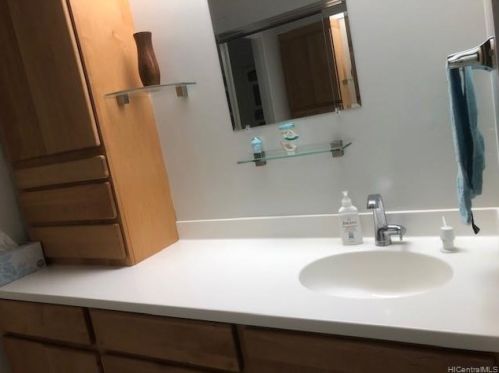 6770 Hawaii Kai Dr, Honolulu HI  96825-1567 exterior