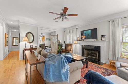 1911 Hallman St, Atlanta GA  30317-1001 exterior