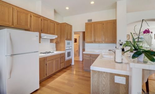 941 Paseo La Cresta, Chula Vista CA  91910-6729 exterior