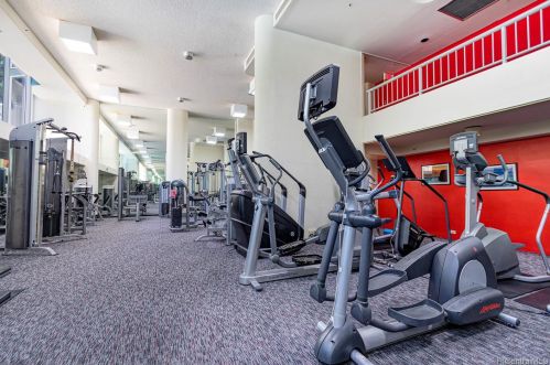 1212 Nuuanu Ave, Honolulu HI  96817-4021 exterior