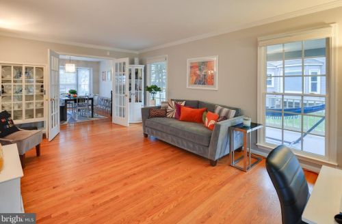 3287 Laneview Pl, Herndon, VA 20171-3936