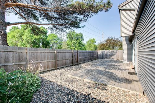 1726 Flamingo Dr, Saint Paul MN  55122-1143 exterior