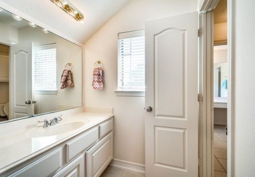 8981 Willow Spg Ln, Conroe TX  77302-3453 exterior