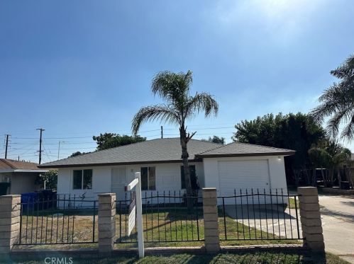 916 Orange St, Colton, CA 92324-1616